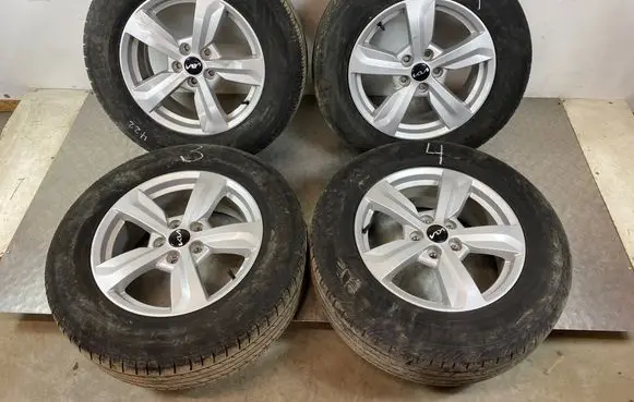 KIA Sorento IV R17 alloy rim 