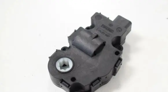 BMW i8 Air flap motor/actuator CZ1139301400