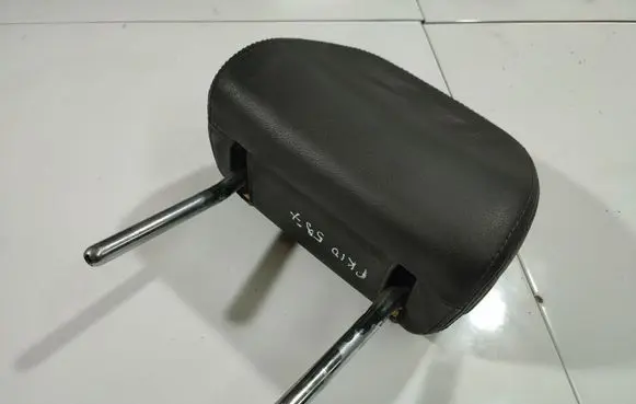 Honda Civic Front seat headrest 