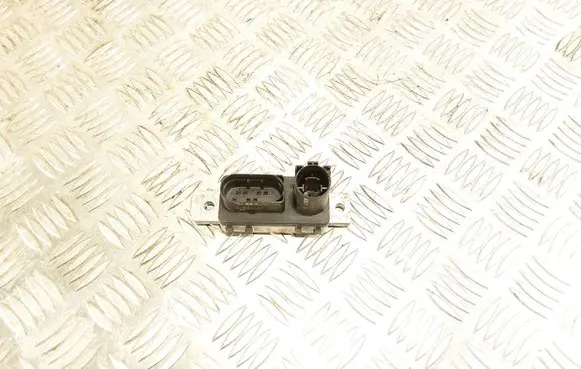 Volvo XC60 Glow plug pre-heat relay 31459300