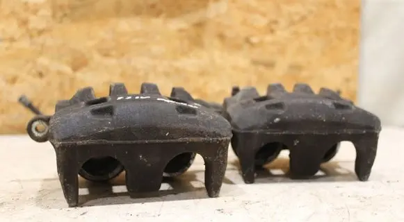 Subaru Forester SJ Front brake caliper sjiv