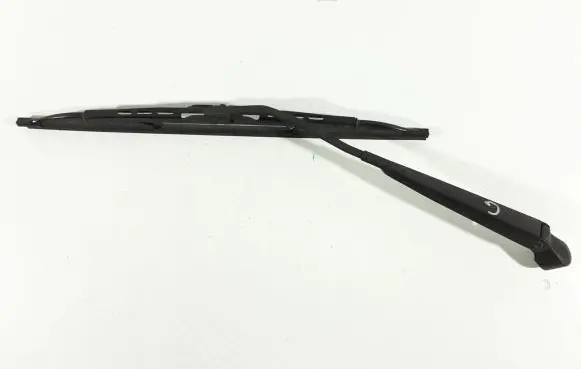 Suzuki XL7 I Rear wiper blade arm YH4