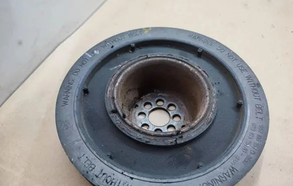 Audi Q7 4L Crankshaft pulley 059105251AD
