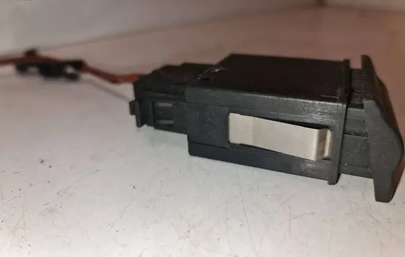 Skoda Octavia Mk1 (1U) Fuel tank opening switch 1U0959833C