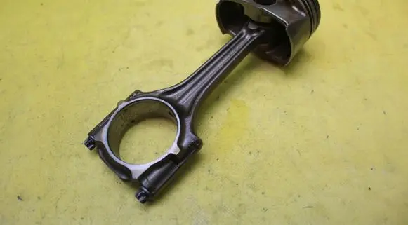Audi A3 S3 8P Piston with connecting rod