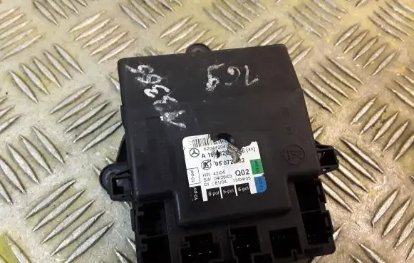 Mercedes-Benz A W169 Door control unit/module 1698207526 A1698207526