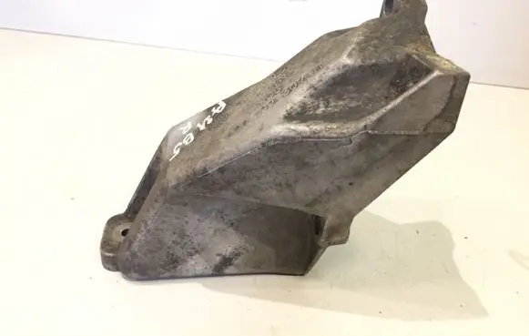 Audi A4 S4 B5 8D Engine mounting bracket 8D0199307H