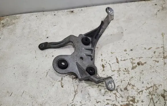 Mercedes-Benz GLK (X204) ABS pump bracket A1724300410