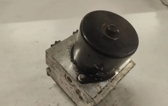 Peugeot 407 ABS Pump GQ5334E078AIX K72192232 343504663435