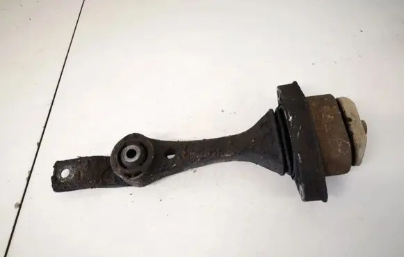 Engine mount bracket
