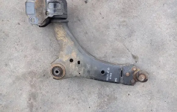 Volvo XC60 Front lower control arm/wishbone
