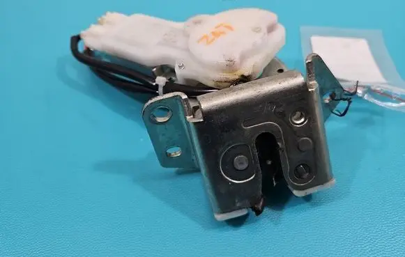 Suzuki SX4 S-Cross Tailgate/trunk/boot lock/catch/latch IMPRK1511110