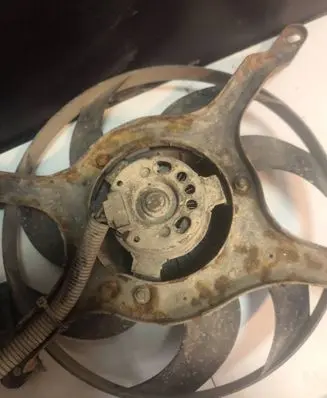 Volkswagen Caddy Electric radiator cooling fan