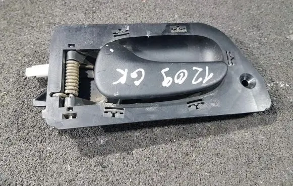 Renault Laguna I Rear door interior handle 7700823286