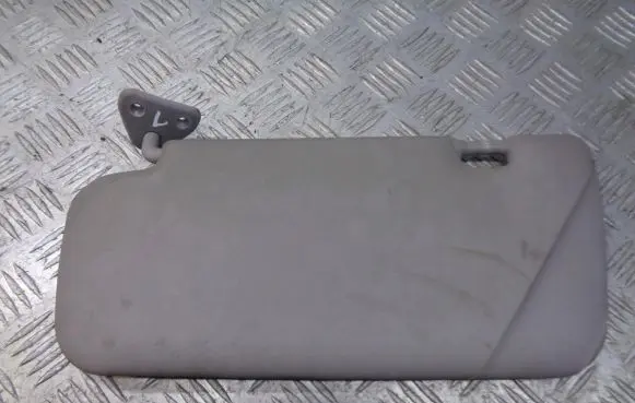 Nissan Primera Sun visor