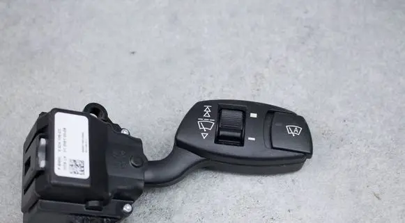BMW 5 E60 E61 Wiper control stalk 6924106 692410603 0120610008