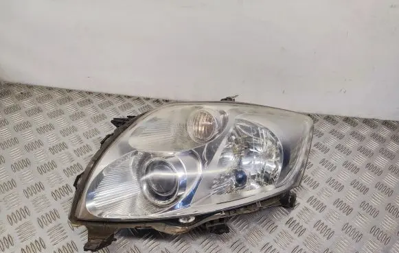 Toyota Auris 150 Headlight/headlamp 8115002460