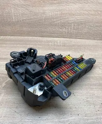 BMW 5 E60 E61 Fuse box set 9138830 913883001
