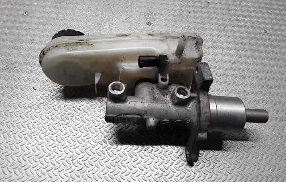Mitsubishi Colt CZ3 Master brake cylinder 32067273