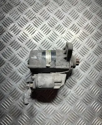 Volkswagen Golf IV Starter motor 020911023S