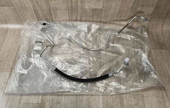 Renault Master III Air conditioning (A/C) pipe/hose 924403876R