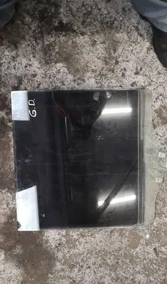Mitsubishi Pajero Rear door window glass
