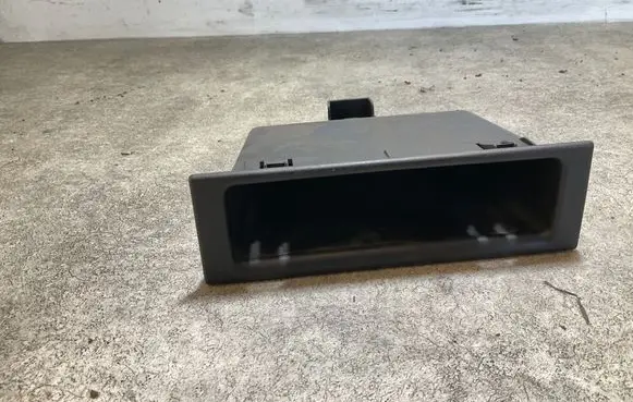 Renault Master III Glove box 684758924R