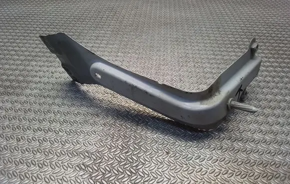 Volkswagen Caddy Fender mounting bracket 1T0821135C