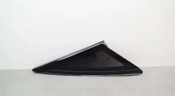 Rear vent window glass