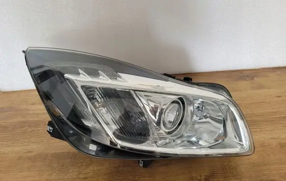 Opel Insignia A Headlight/headlamp 1ZT009631