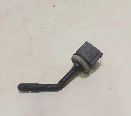 Volkswagen PASSAT B6 Coolant temperature sensor 1K0907543F