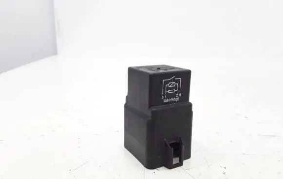 BMW 3 F30 F35 F31 Coolant fan relay 9207913