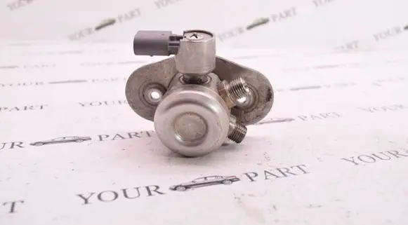 BMW X3 F25 Fuel injection high pressure pump 7584461