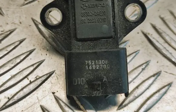 Hyundai Kona I Air pressure sensor 393002A600