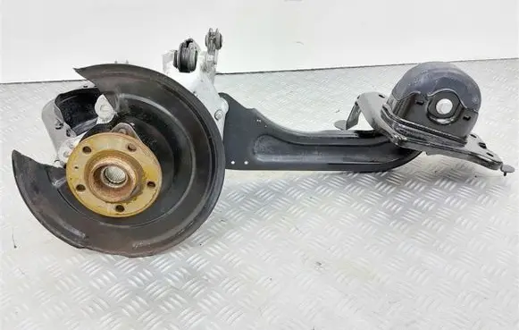 Volvo XC40 Stub axle 32221150