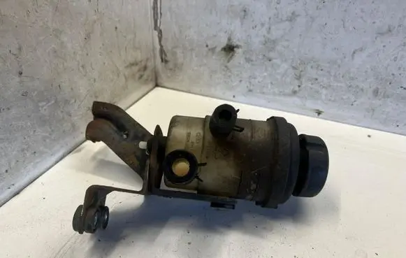 KIA Sorento Power steering fluid tank/reservoir 571503E100
