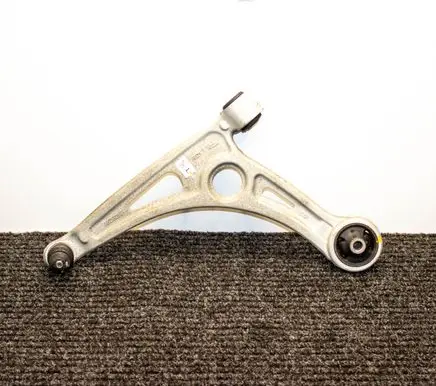 Hyundai Kona I Front lower control arm/wishbone 768106