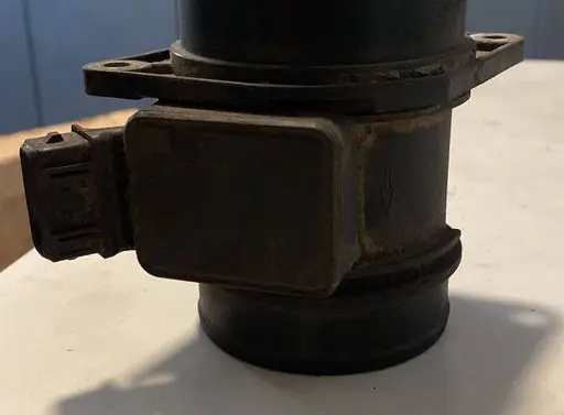 Volvo S40, V40 Mass air flow meter 7700105010B