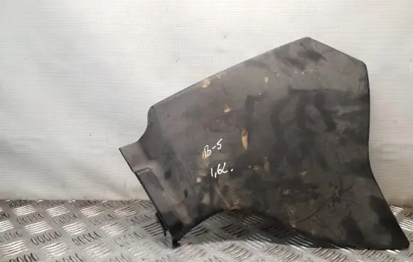 Volkswagen PASSAT B5 Other engine bay part 058133849A