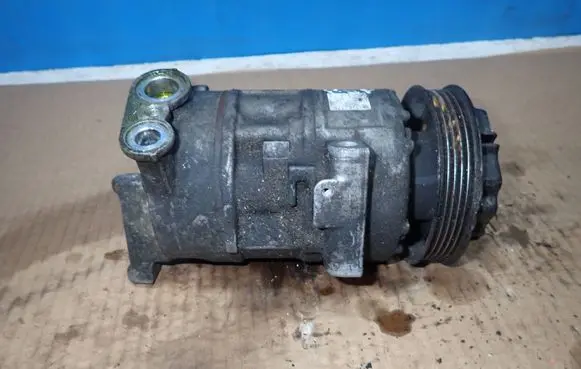 Opel Corsa D Air conditioning (A/C) compressor (pump) 13263478