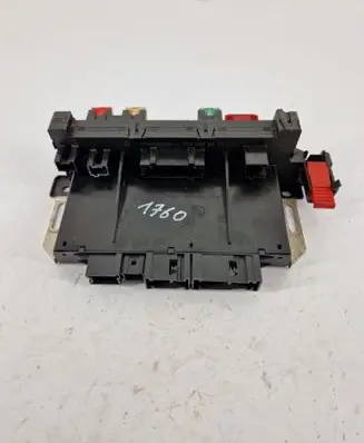 Mercedes-Benz S W220 Fuse module A0205451932