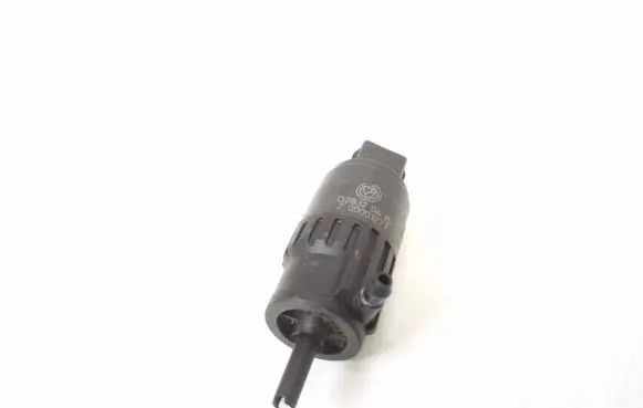 Maserati Ghibli Windscreen/windshield washer pump D28320415