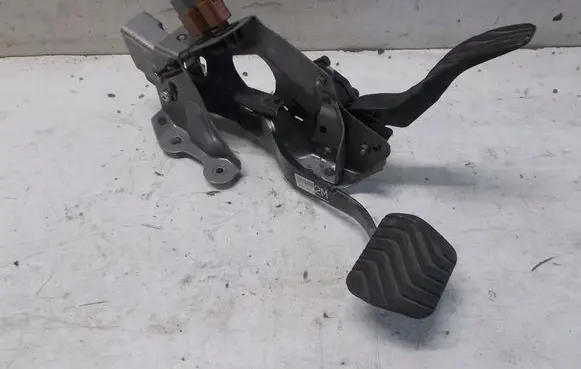Renault Kadjar Clutch pedal PEDAYKADJAR