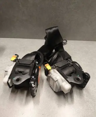 Audi A1 Front seatbelt 8X3857705C 8X3857706c 91379431