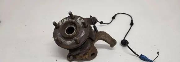 Nissan X-Trail T30 Front wheel hub K59RB