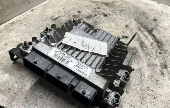 Nissan Qashqai Engine control unit/module ECU 8200843713