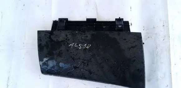Mitsubishi Outlander Glove box