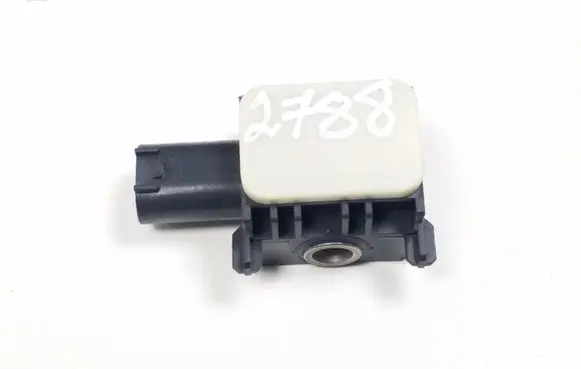 Mercedes-Benz R W251 Airbag deployment crash/impact sensor A0038202826