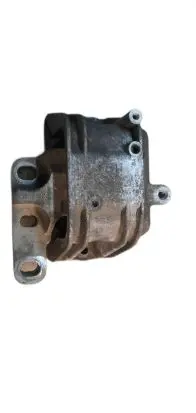 Volkswagen Caddy Engine mount bracket 1K0199262