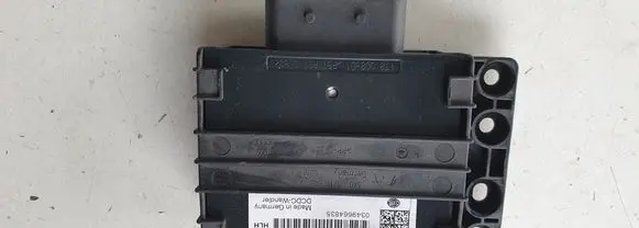 Skoda Superb B6 (3T) Voltage converter/converter module 